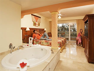 Deluxe Room - Grand Palladium Palace Resort Spa and Casino - All Inclusive Deluxe Room - Grand Palladium Palace Resort Spa and Casino - All Inclusive