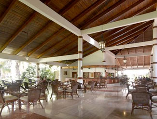 Lobby Bar Caoba - Grand Palladium Palace Resort Spa and Casino - All Inclusive Lobby Bar Caoba - Grand Palladium Palace Resort Spa and Casino - All Inclusive